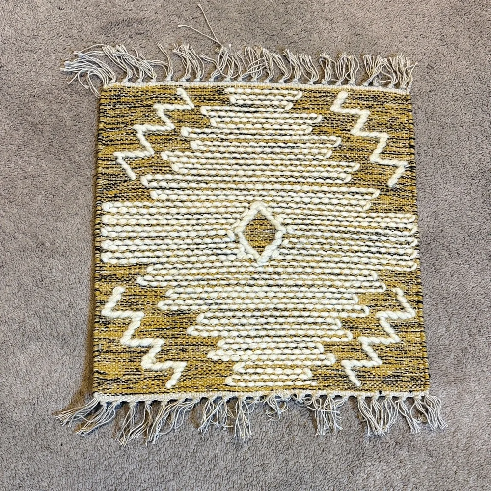 New Surya Geometric Patterned Woven Rug in Yellow & Cream Great Wall Art Decor